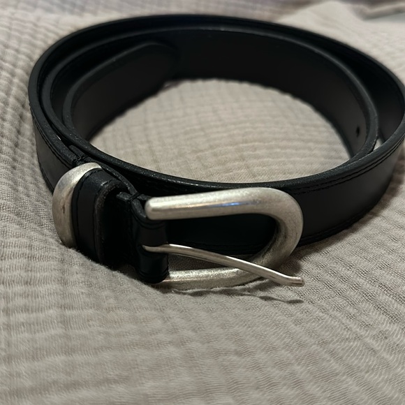 Wilfred Accent solid brass leather belt, size large in black and matte silver - Picture 2 of 5